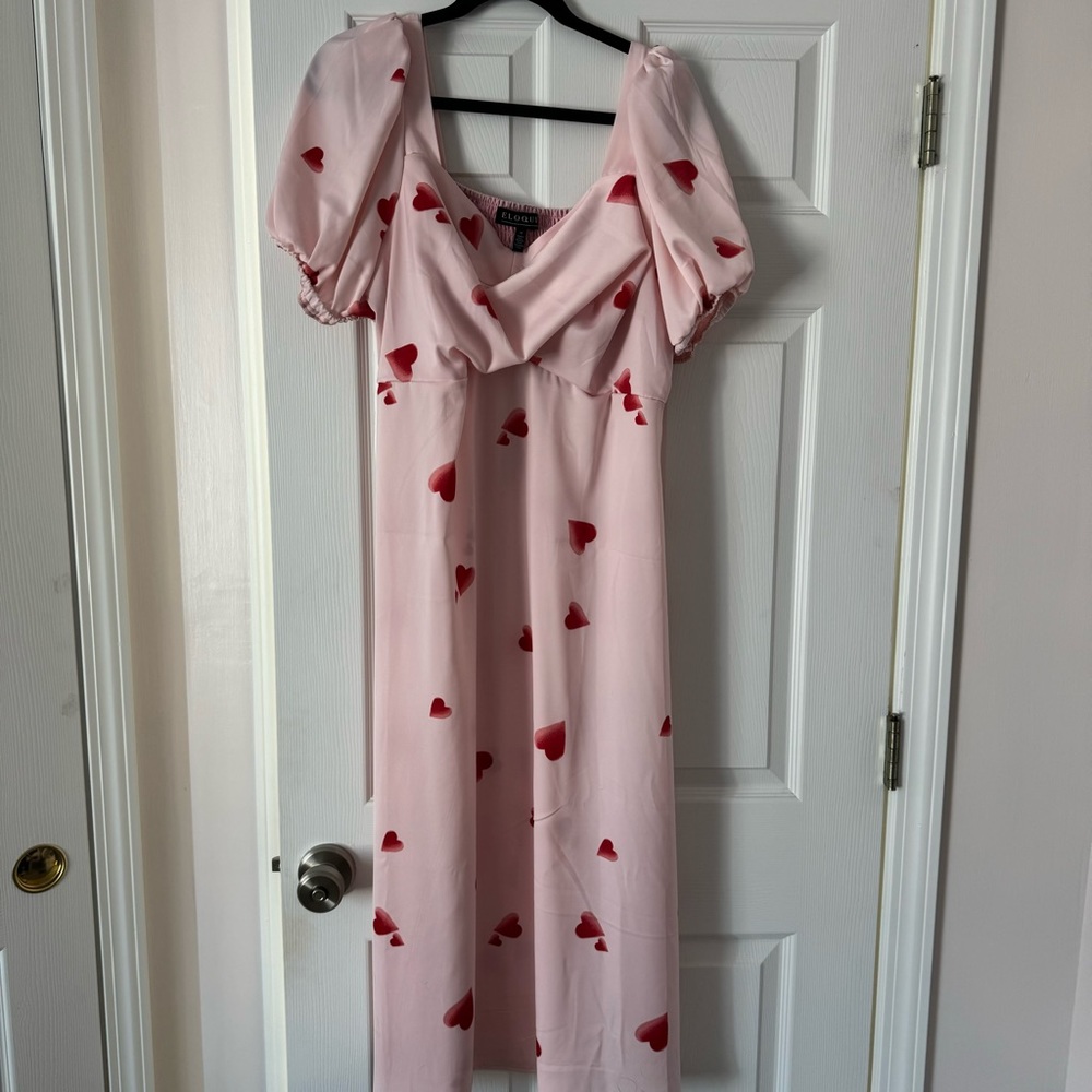 Eloquii Valentines puff sleeve satin dress